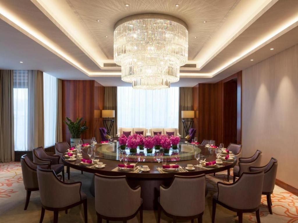 Ming Du Lakeside Hotel หนานหนิง ภายนอก รูปภาพ