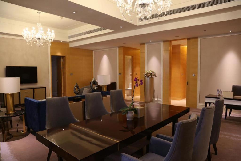 Ming Du Lakeside Hotel หนานหนิง ภายนอก รูปภาพ