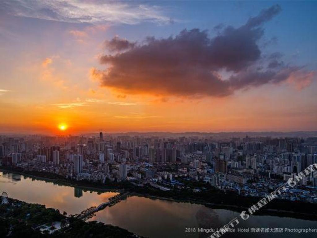 Ming Du Lakeside Hotel หนานหนิง ภายนอก รูปภาพ